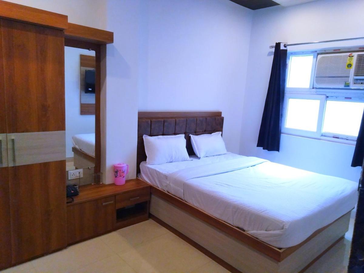 Rudraksha Guest House - Varanasi — Photos 1